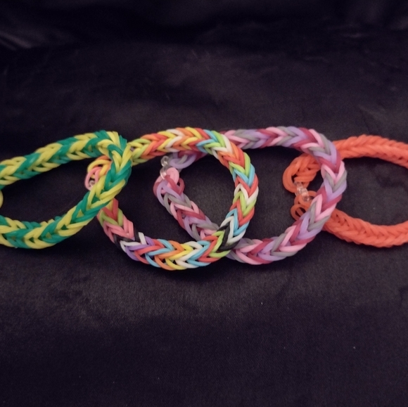 Fun Loom Bracelets - Picture 9 of 9